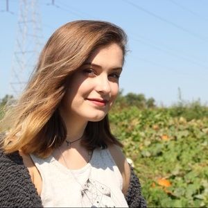 Meet your Posher, Claire